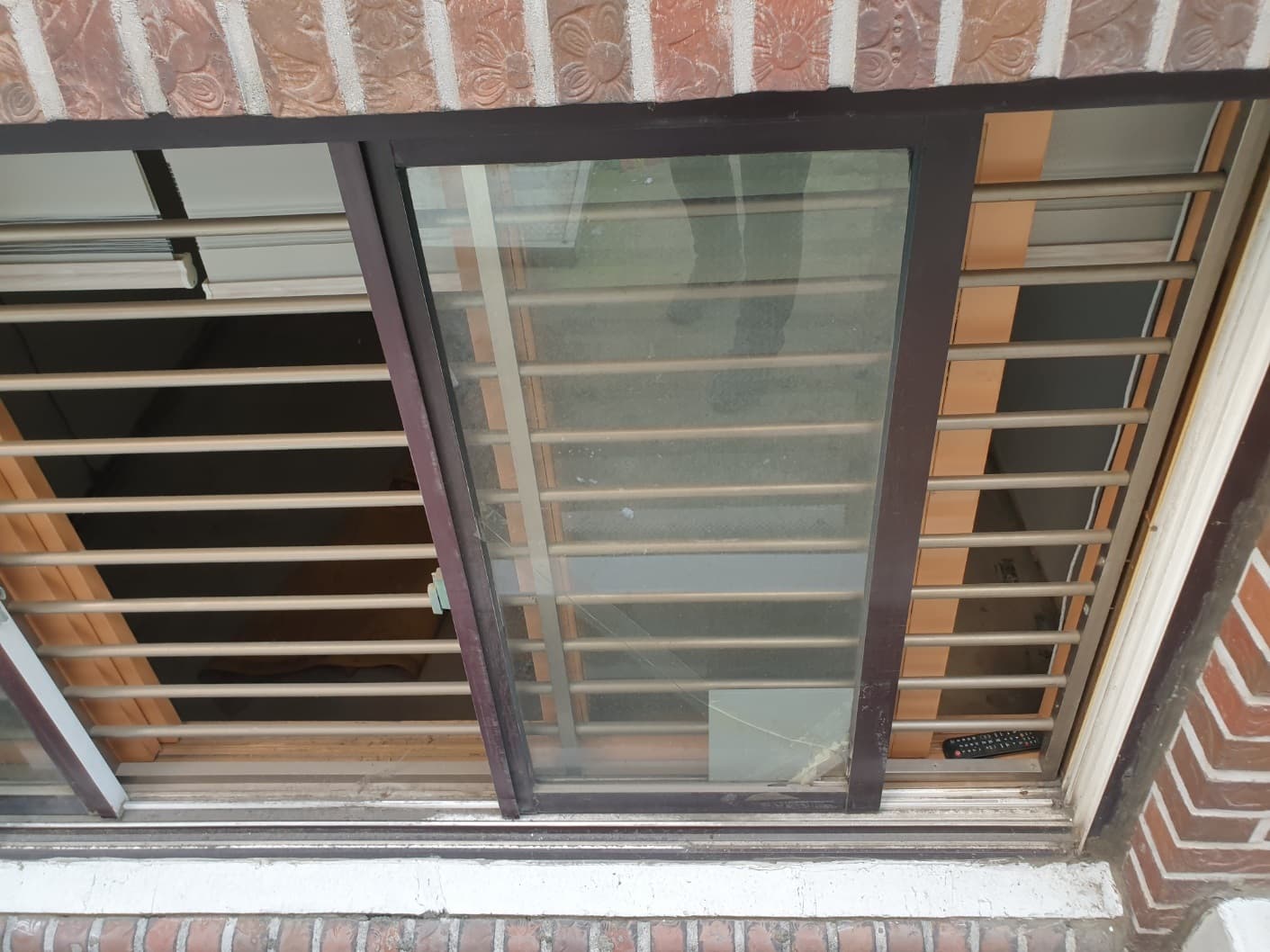 0081_2025.05.30_서울시 광진구 중곡동 유리 시공