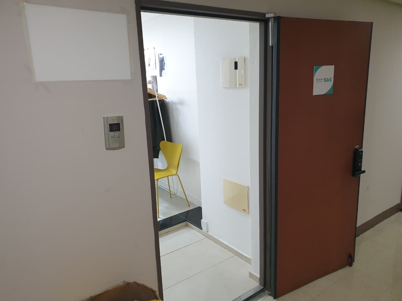 0100_2026.03.25_서울시 송파구 방이동 유리문 강화도어 시공