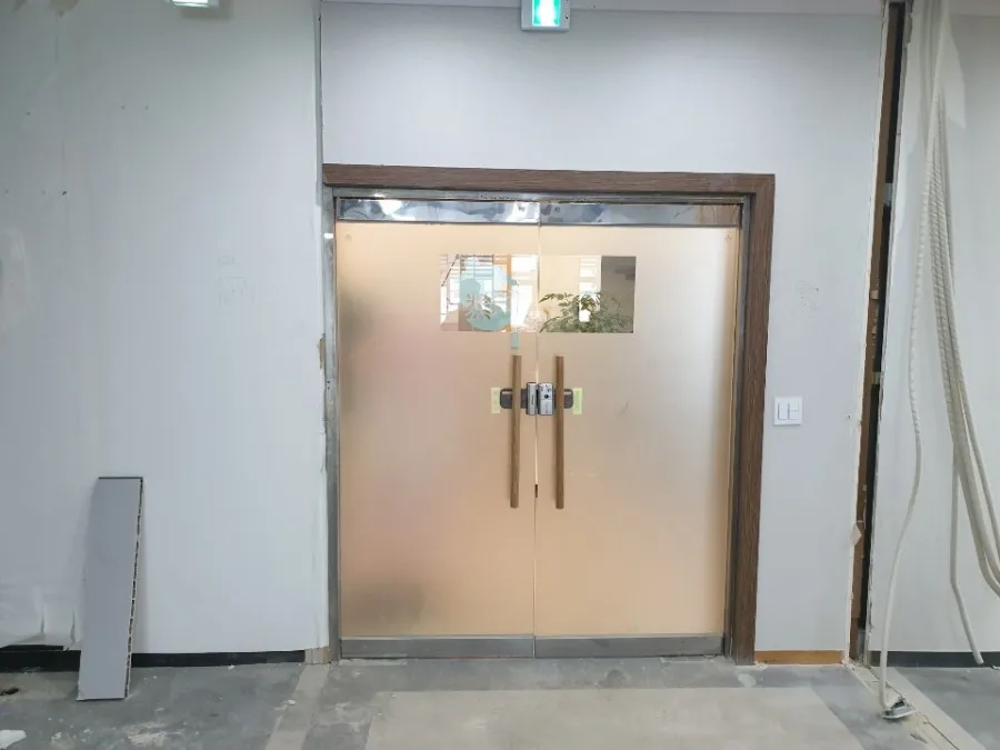 수원 망포동 상가 양개 자동문 시공 - 이미지 1