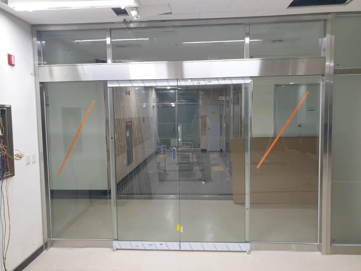 경기 고양시 일산동구 정발산동 상가 양개 자동문 시공 - 이미지 1