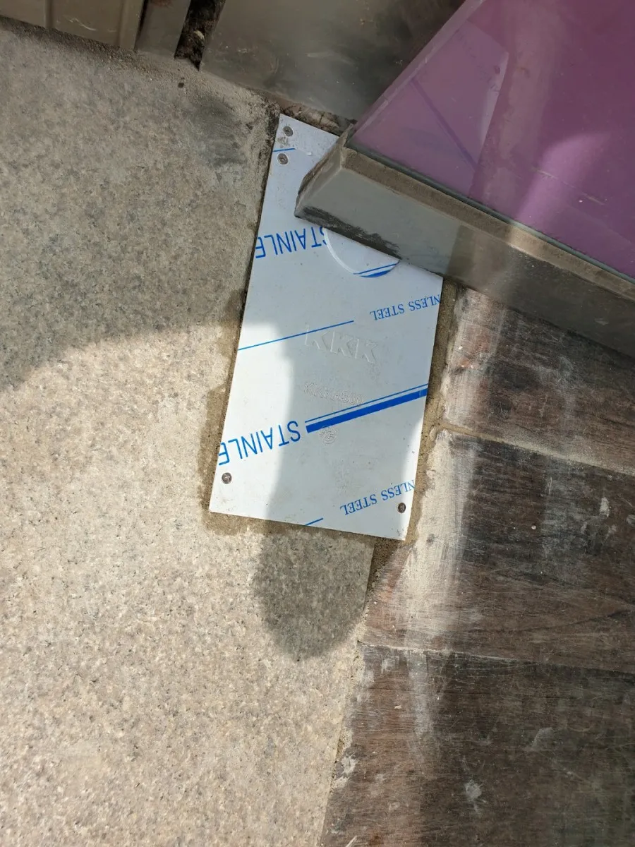 경기도 고양시 일산동구 문봉동 부동산 출입문 힌지 교체 시공 썸네일 4