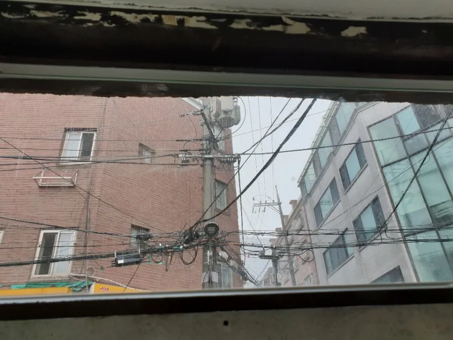 경기 고양시 일산동구 정발산동 유리 시공 및 유리문 교체 시공 썸네일 16