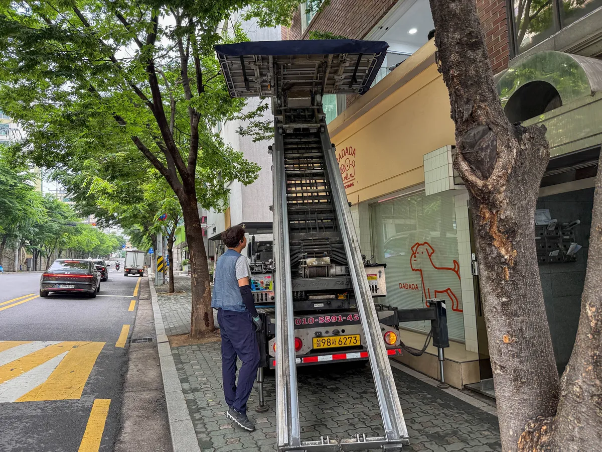 김포 풍무동 사무실 유리칸막이 및강화도어유리문 시공 시공 썸네일 12