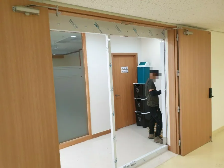 경기도 부천시 대우테크노파크 자동문 시공 시공 썸네일 5