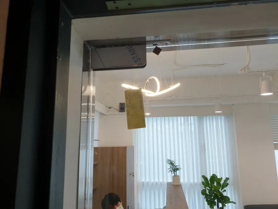 역삼동 미용실 강화도어 시공 시공 썸네일 7