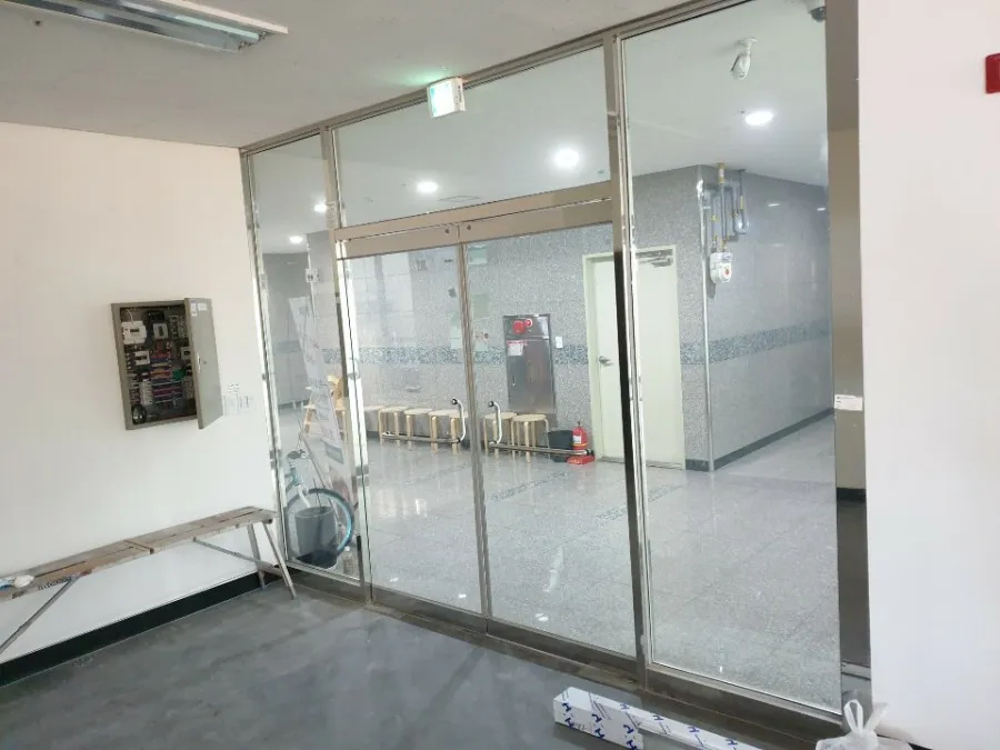 고양시 덕양구 의장로 상가 자동문 시공 - 이미지 1