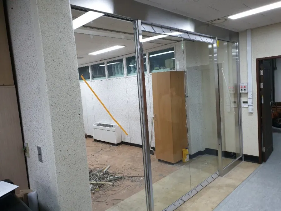 성남교육청 양개자동문 및 무선터치 시공 시공 썸네일 10