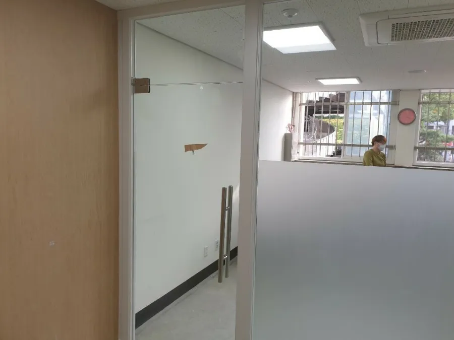 원미구청 노인복지관 강화도어 시공 시공 썸네일 6