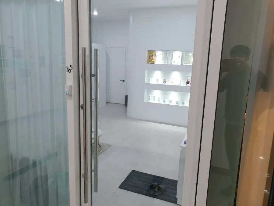 경기도 부천시 중동 정우제이클래스중동 상가 출입문 유리 교체 - 경기도 부천시 강화도어 수리 및 설치 시공 썸네일 7