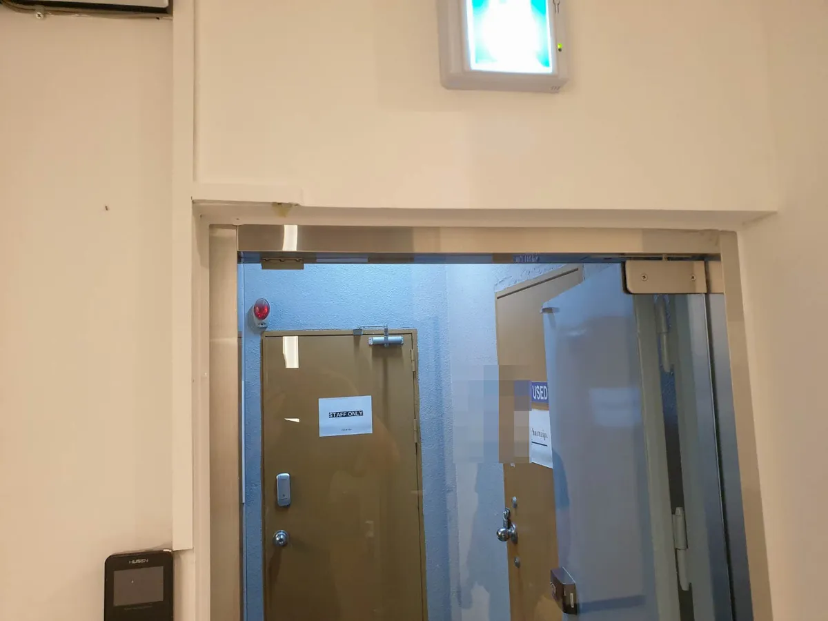 서울시 강남구 도곡동 유리문 강화도어 시공 시공 썸네일 15